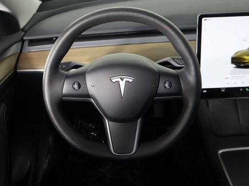 Used 2023 Tesla Model 3 Standard Range image 32