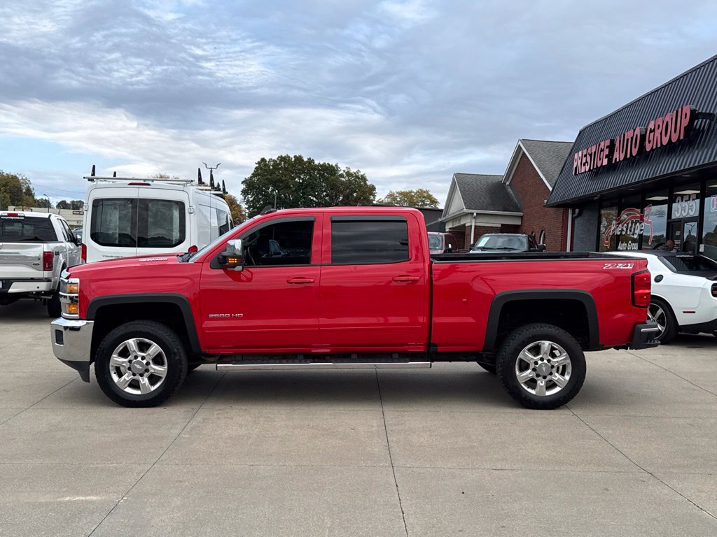 Used 2016 Chevrolet Silverado 2500 LT w/ Z71 Package, Off-Road AWD/4WD image 3