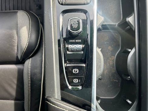 Used 2020 Volvo XC60 T5 R-Design w/ Protection Package Premier image 32