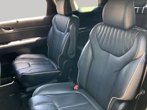 Used 2024 Hyundai Palisade Limited FWD image 20