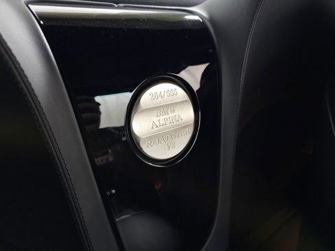 Used 2003 BMW Z8 RWD image 12