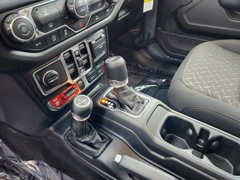 New 2026 Jeep Gladiator Mojave image 16