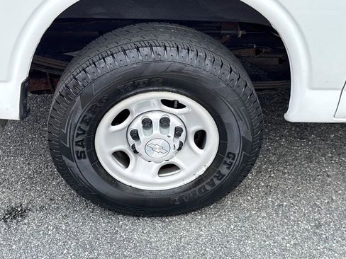 Used 2020 Chevrolet Express 2500 w/ Driver Convenience Package image 38