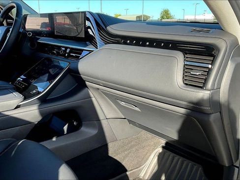 Certified 2025 INFINITI QX80 Pure image 21