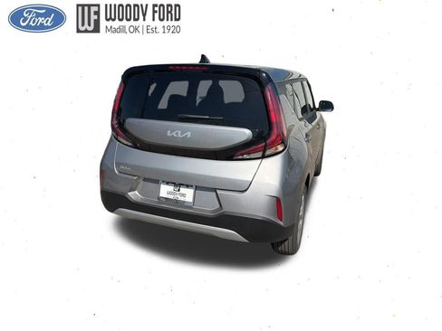 Used 2025 Kia Soul LX w/ LX Technology Package image 4