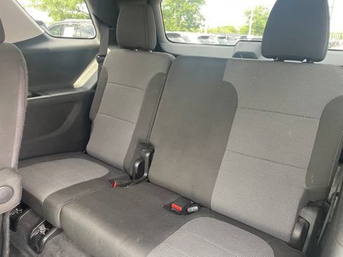 Used 2020 Chevrolet Traverse LT FWD image 5