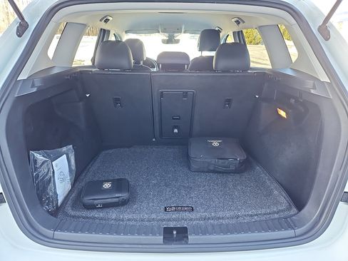 Used 2022 Volkswagen Taos SE w/ IQ.Drive SE Package image 31