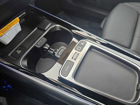 New 2025 Mercedes-Benz GLA 250 4MATIC image 31