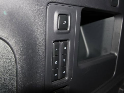 Used 2025 Ford Expedition Active image 47