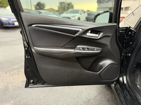 Used 2018 Honda Fit Sport image 29