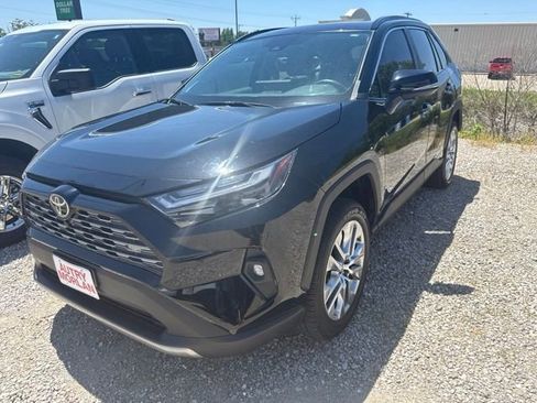 Used 2024 Toyota RAV4 Limited w/ Advanced Technology Package AWD/4WD image 3