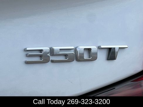 Used 2022 Cadillac XT4 Premium Luxury w/ Enhanced Visibility Package image 9