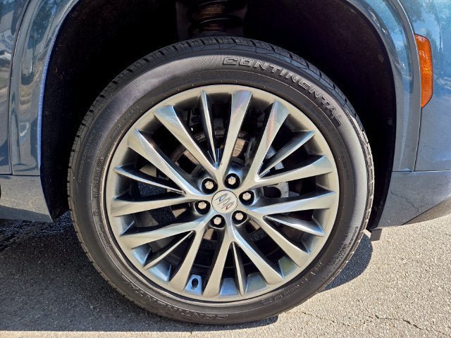 Used 2025 Buick Enclave Avenir w/ Trailering Package, 5000 lbs. FWD image 24