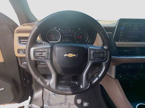 Used 2021 Chevrolet Tahoe Premier w/ Premium Package RWD image 8