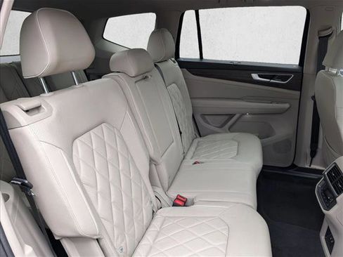 Used 2024 Volkswagen Atlas SEL Premium R-Line image 20