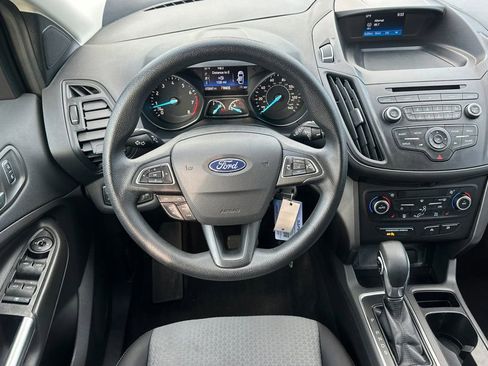 Certified 2018 Ford Escape SE image 16