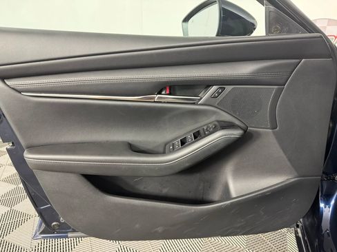 Used 2023 MAZDA MAZDA3 s FWD image 39