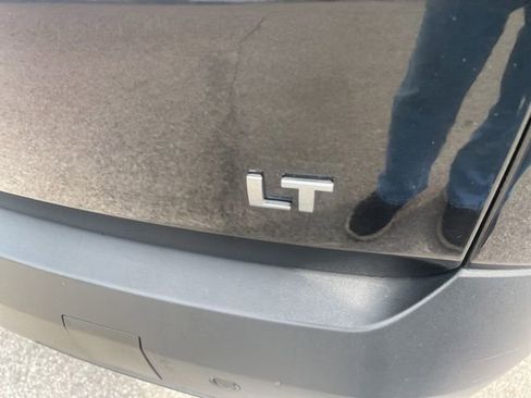 Used 2020 Chevrolet Traverse LT FWD image 10