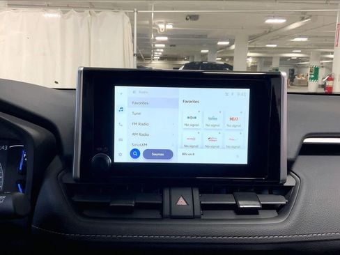 Used 2025 Toyota RAV4 XLE image 35