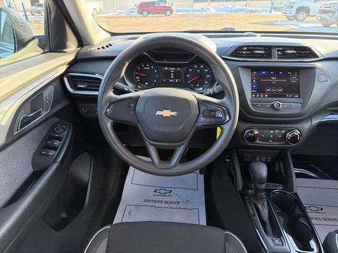 Used 2021 Chevrolet TrailBlazer LS image 28