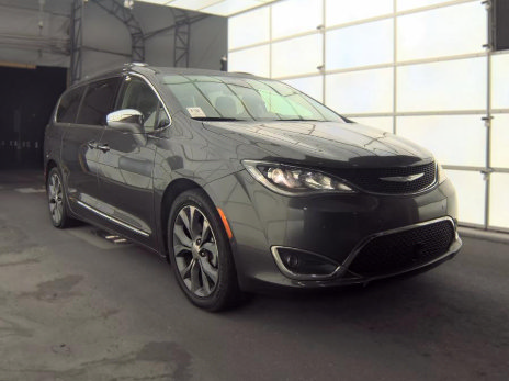 Used 2020 Chrysler Pacifica Limited w/ Tire & Wheel Group FWD image 1