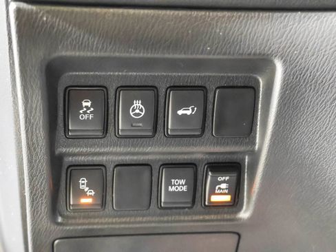 Used 2019 Nissan Pathfinder SL image 26