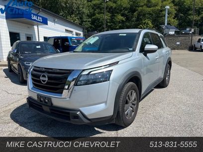 Used 2025 Nissan Pathfinder SV
