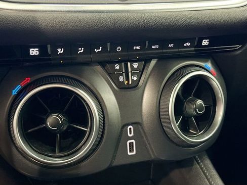 Used 2020 Chevrolet Blazer LT image 16