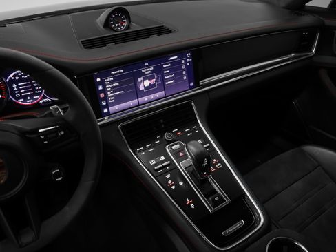 Certified 2023 Porsche Panamera GTS w/ Premium Package AWD/4WD image 38