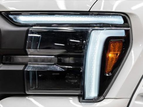 Used 2025 Ford F150 Lariat image 18