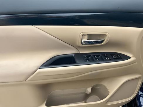 Used 2020 Mitsubishi Outlander ES image 14