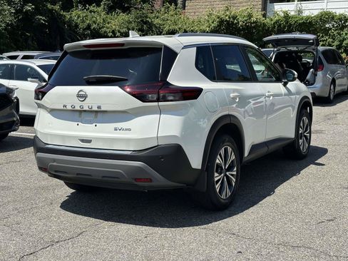 Used 2023 Nissan Rogue SV w/ SV Premium B Package AWD/4WD image 3