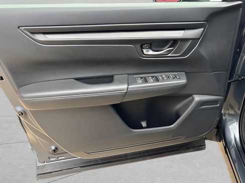 Used 2025 Honda CR-V EX image 16