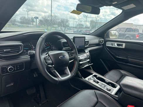 Used 2023 Ford Explorer ST-Line w/ Class IV Trailer Tow Package image 15