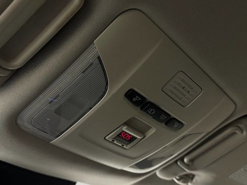 Used 2020 Toyota Corolla LE image 51