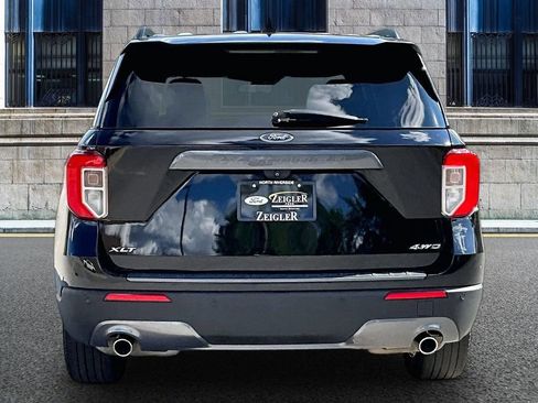 Used 2022 Ford Explorer XLT w/ Equipment Group 202A AWD/4WD image 4
