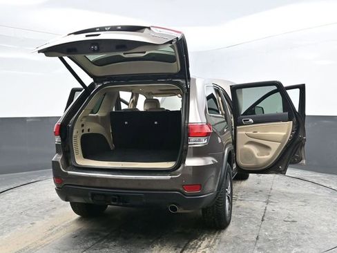 Used 2021 Jeep Grand Cherokee Limited w/ Trailer Tow Group IV image 36