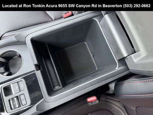 Used 2025 Honda Pilot Black Edition image 28