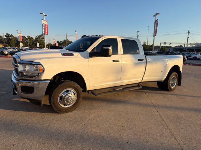 Used 2024 RAM 3500 Tradesman w/ Chrome Appearance Group AWD/4WD image 1