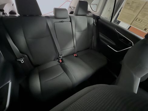Used 2021 Toyota RAV4 LE image 33