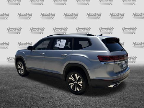 Used 2024 Volkswagen Atlas SE AWD/4WD image 8