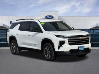 Used 2025 Chevrolet Traverse LT video 2