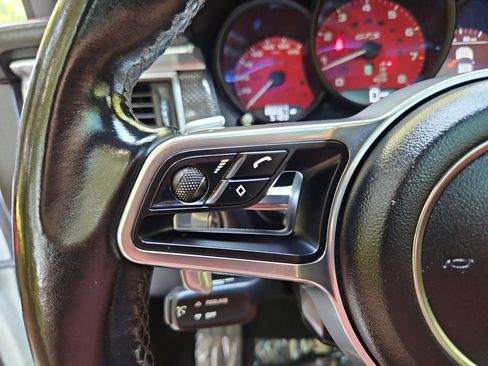Used 2018 Porsche Macan GTS image 18