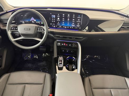 Certified 2025 Audi Q5 Premium w/ Convenience Package AWD/4WD image 15