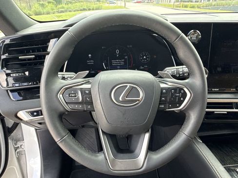 Used 2025 Lexus RX 350 FWD w/ Technology Package image 21
