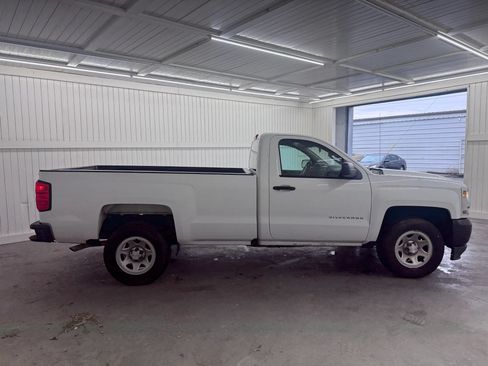 Used 2017 Chevrolet Silverado 1500 W/T RWD image 4