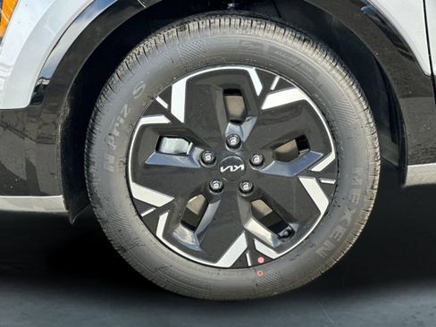 New 2026 Kia Niro Wind image 25