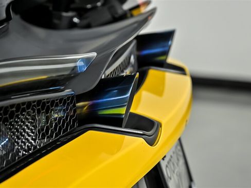 Used 2022 McLaren 720S Luxury RWD image 18