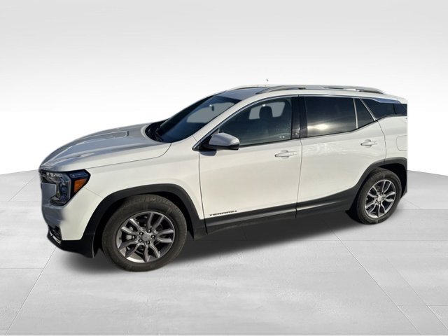 Used 2023 GMC Terrain SLT FWD image 21