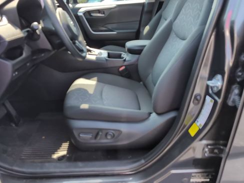 Used 2023 Toyota RAV4 XLE w/ Convenience Package image 7